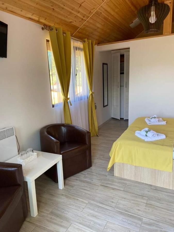 Pensiunea Tinelu Brasov Săcele Esterno foto
