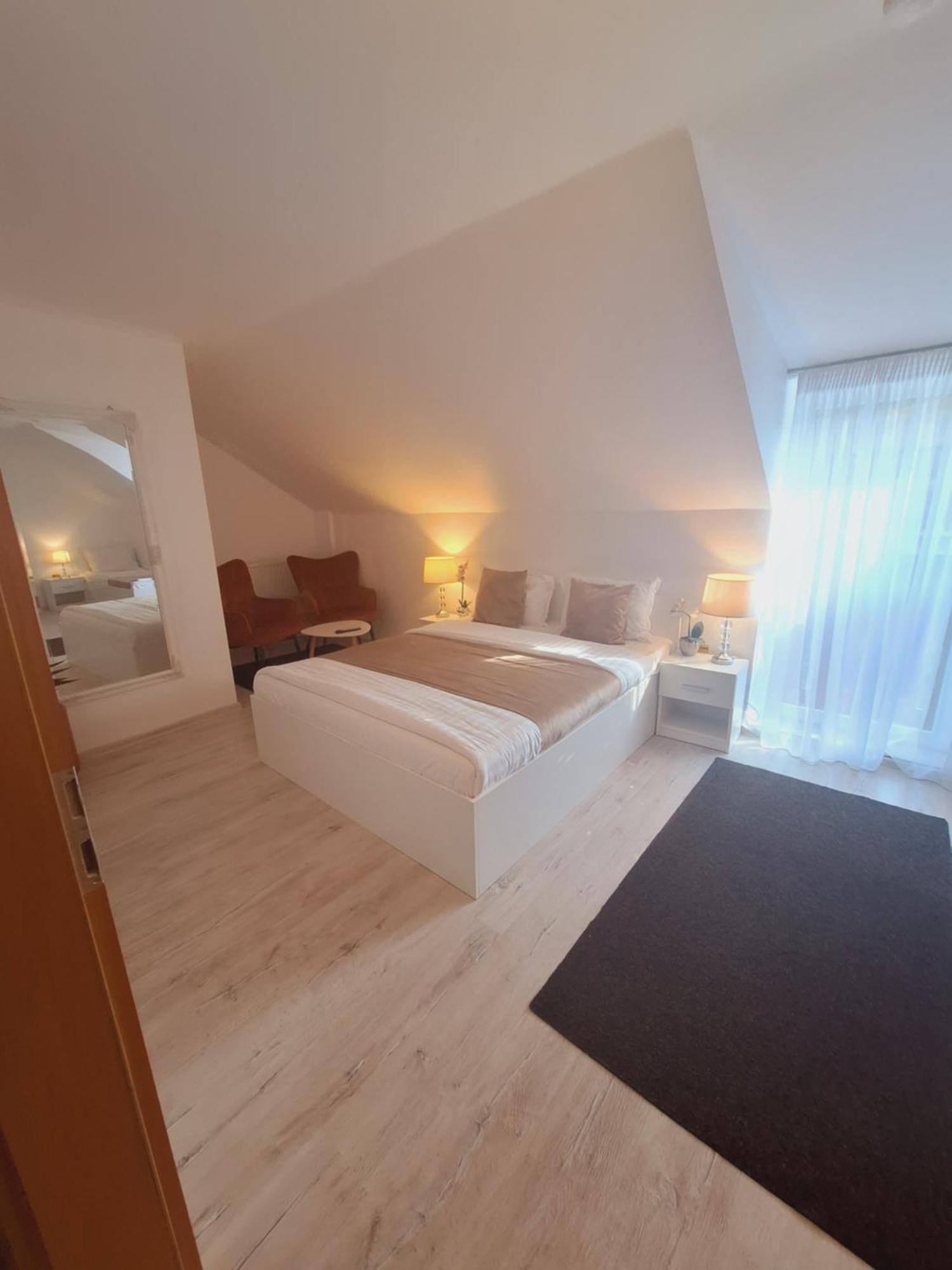 Pensiunea Tinelu Brasov Săcele Camera foto